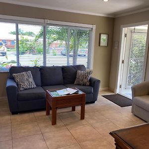 Queen One Bedroom Suite # 28
